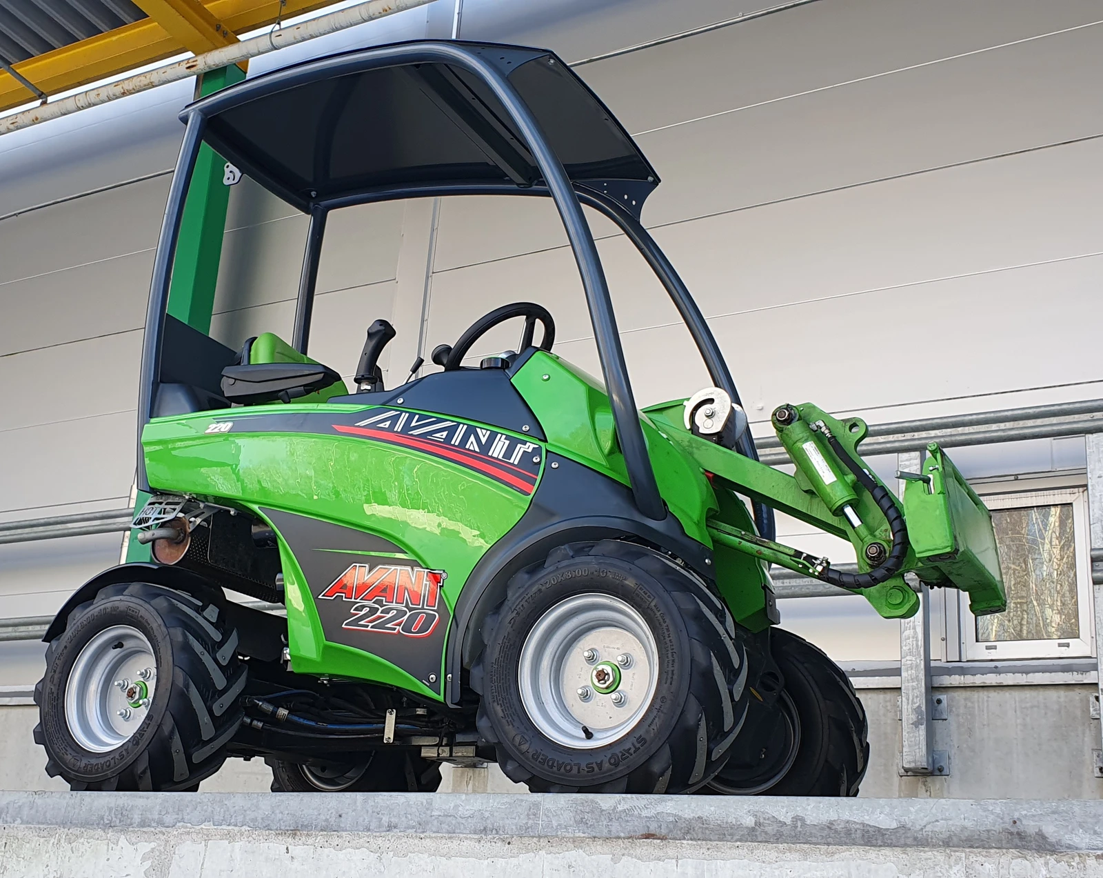 Kaupan V. Kyllönen Oy kansikuva