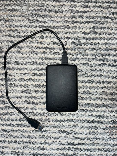 Toshiba | Myydään | Tori Toshiba | Myydään | Tori