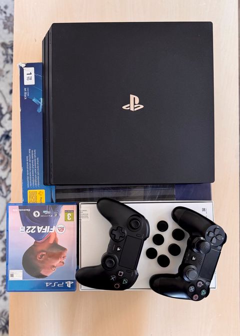 Amazon.co.jp: PlayStation 4 Pro グレイシャー・ホワイト 1TB