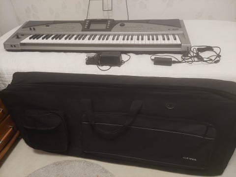 Roland | Kosketinsoittimet ja syntetisaattorit | Myydään | Tori