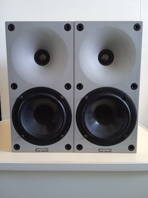 Used Amphion Helium 2 Bookshelf speakers for Sale | HifiShark.com