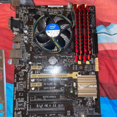 i5-9600k-prosessori-z390-emolevy-32gb-ram-tori