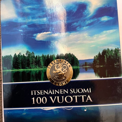 itsen-inen-suomi-100-vuotta-kolikko-ja-ker-ilykotelo-tori
