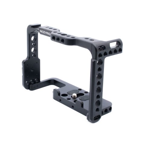 SmallRig 1661 Cage for Sony A6000 / A6300 / A6500 - Käytetty | Tori
