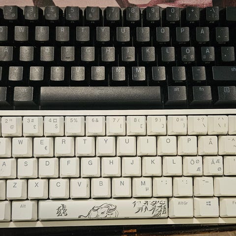 Razer DeathAdder V3 Pro, Ducky One X Mini Wireless & Artisan FX Zero | Tori