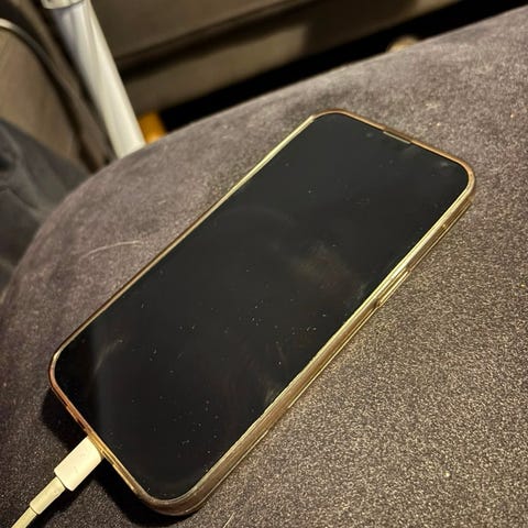 apple-iphone-15-lypuhelin-128-gb-vaaleanpunainen-varattu-tori