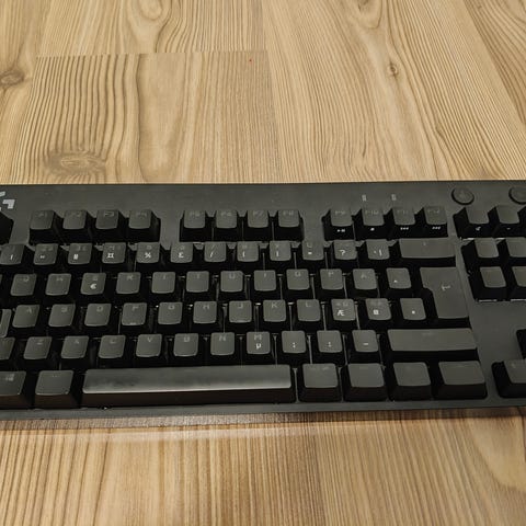 Logitech G915 TKL Lightspeed wireless | Tori