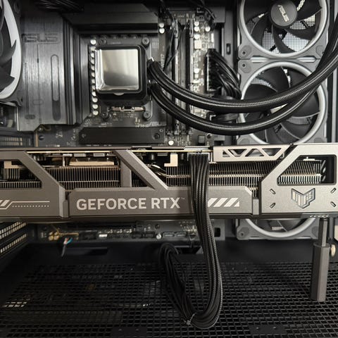 GIGABYTE GeForce RTX 5080 GAMING OC | Tori