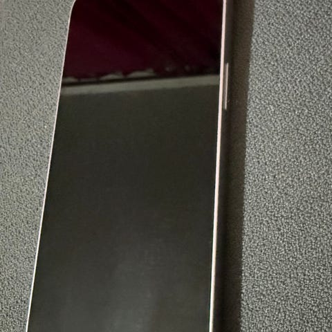 apple-iphone-16-pro-lypuhelin-tori