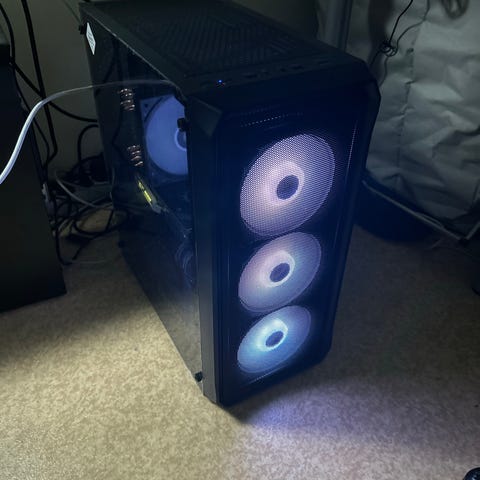Rtx 4060 | Ryzen 5 5500 | 16 Gb DDR4 | | Tori