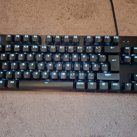 Logitech G915 TKL Lightspeed wireless | Tori