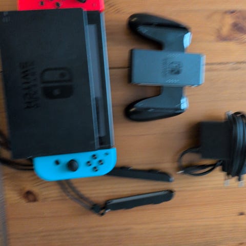 Nintendo Switch -pelikonsoli | Tori