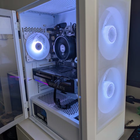 Pelitietokone i5-11400f, Amd Radeon RX 6600 (hinta tiukka) | Tori
