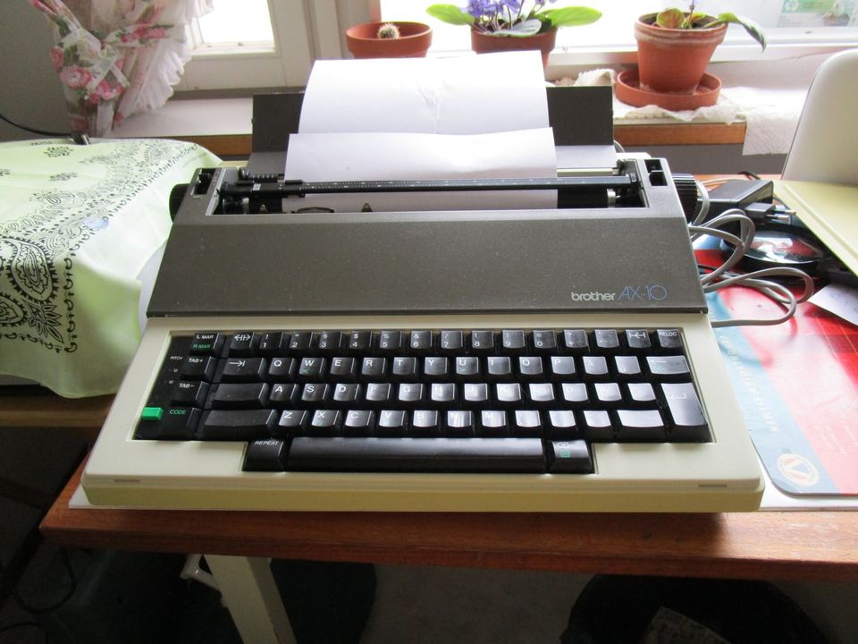 Sähkökäyttöinen kirjoituskone