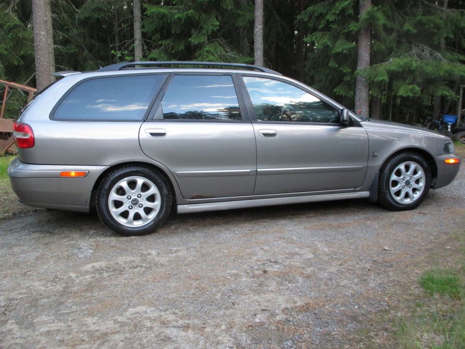 Volvo v40 2004 osina