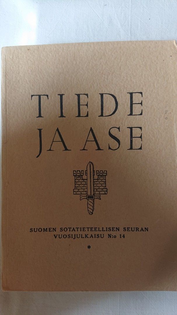 Tiede ja ase