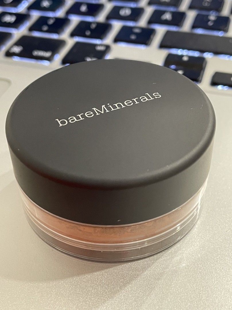 BareMinerals aurinkopuuteri