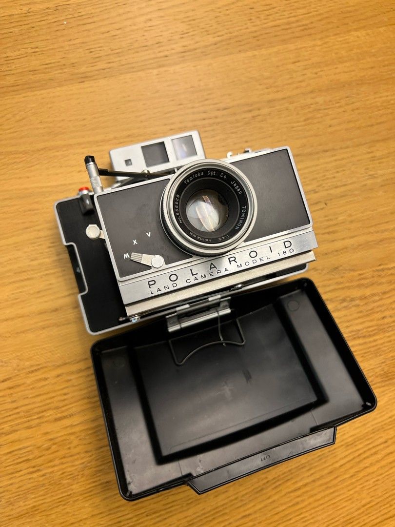 Polaroid 180