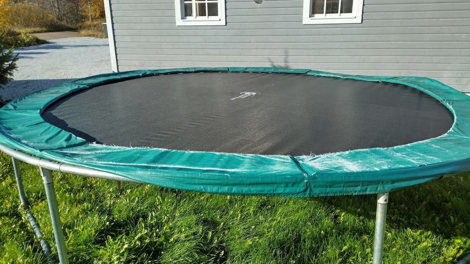 Trampoliinin matto ja varaosia trampoliiniin