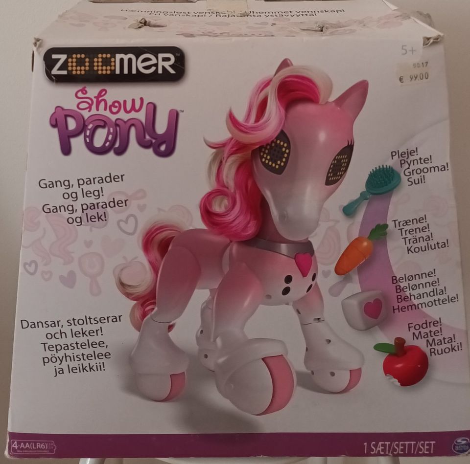 Zoomer Show Pony