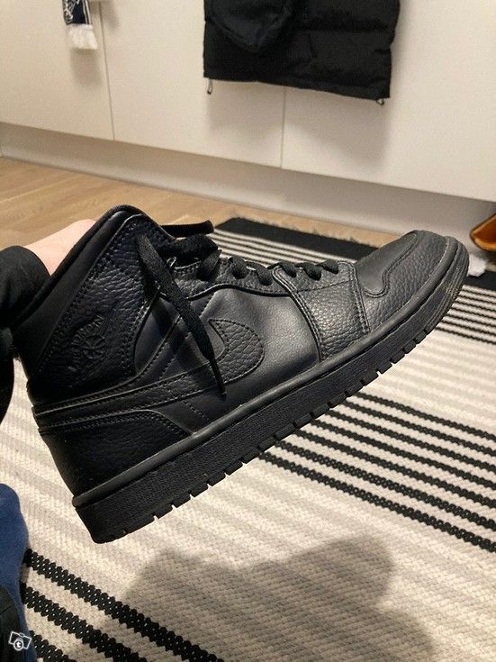 Nike Air Jordan 1 Mid koko 42 unisex kengät