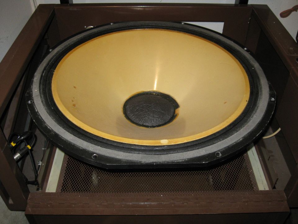 Fane Studio Colossus 24" Bass, 8 ohms, 400 W