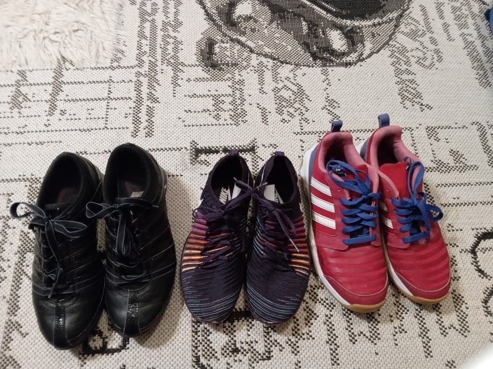 Nike kengät 36,5, 39. Adidas 38,5