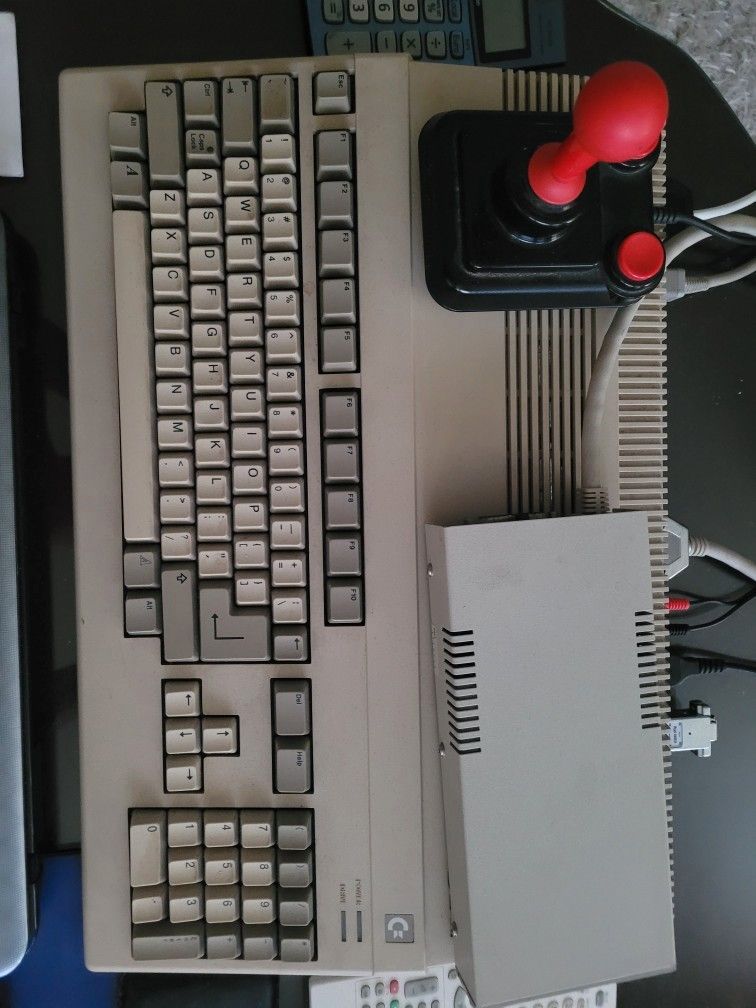 Commodore Amiga 500+tarviketta