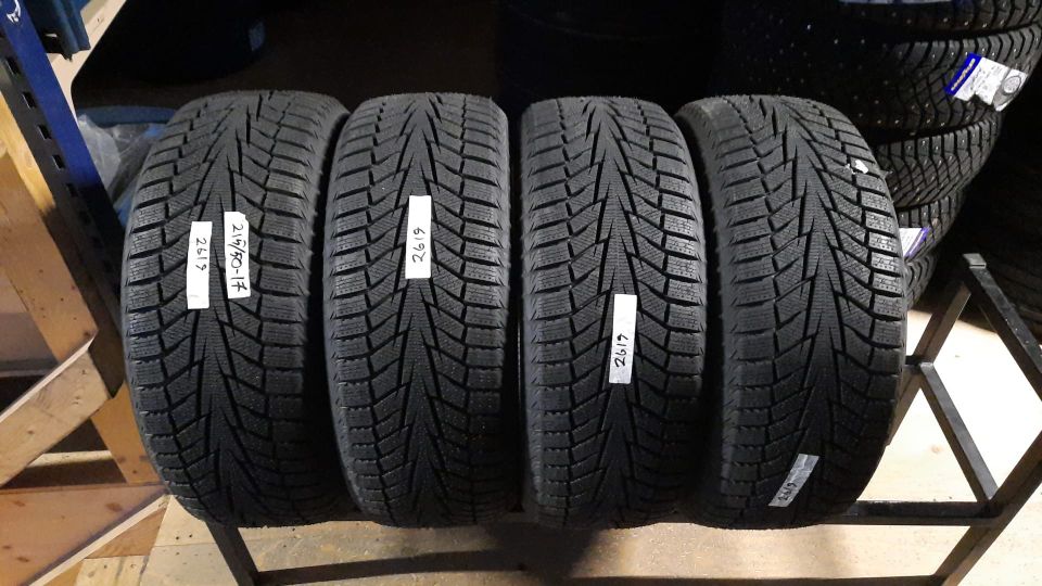 215/50-17 Hankook i*cept iZ2 W616 D19