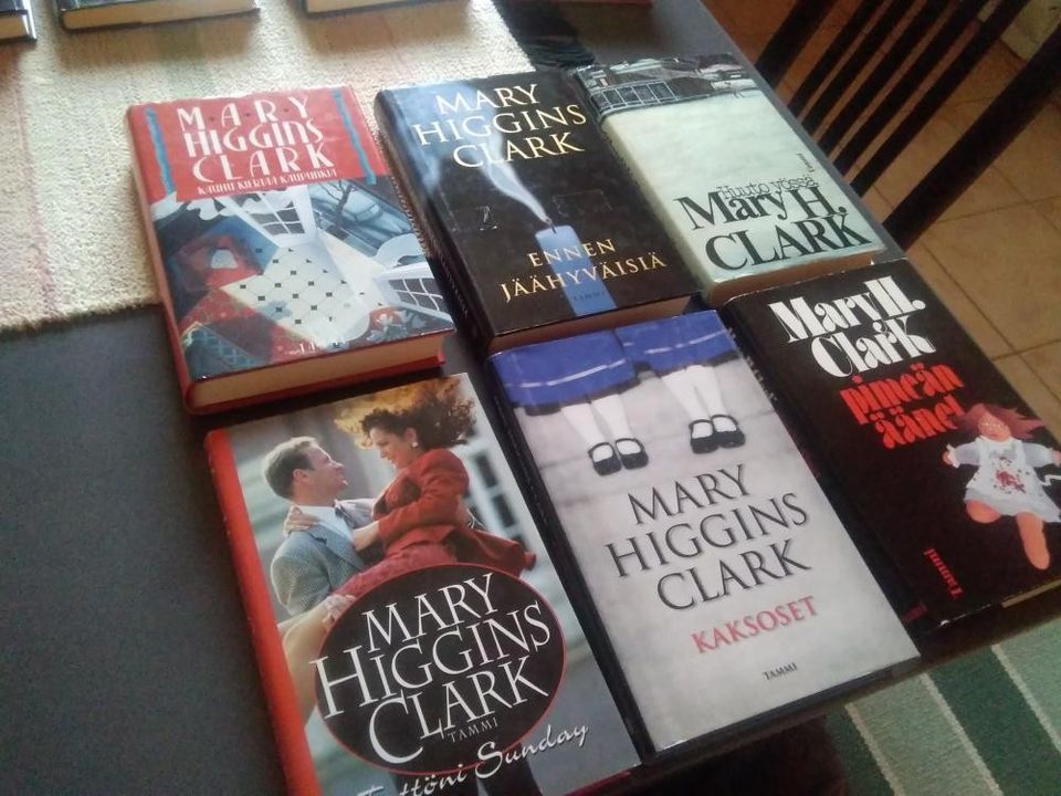 Mary Higgins Clark x 19