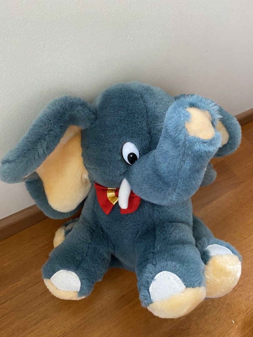 Dumbo- pehmolelu