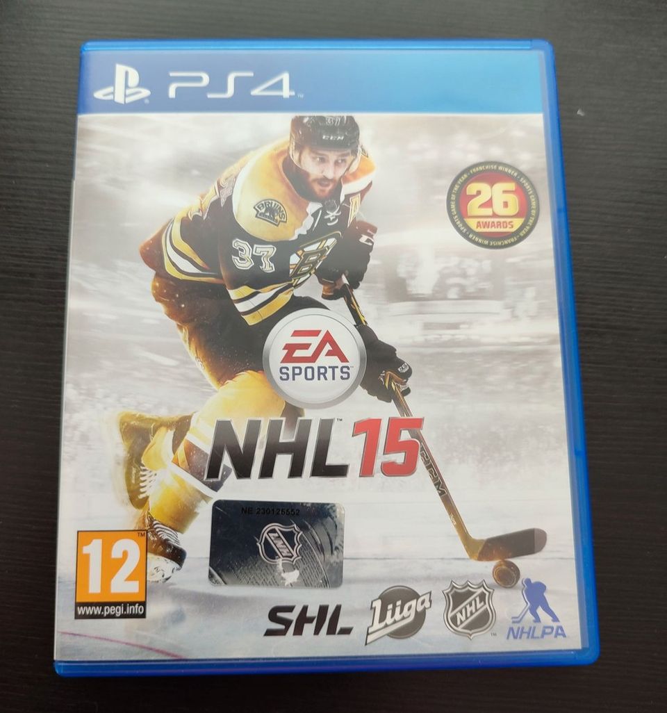 Ps4 peli NHL 15