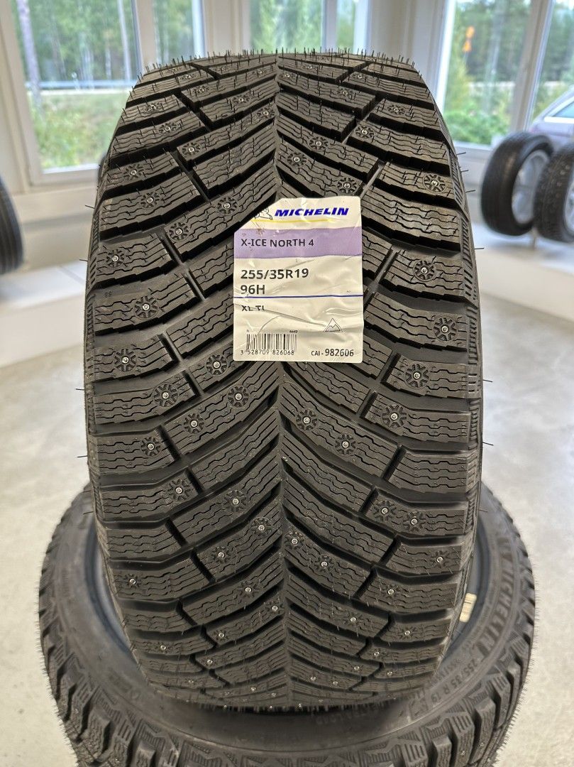 255/35R19 96H Michelin X-ICE NORTH 4 XL RG Nasta