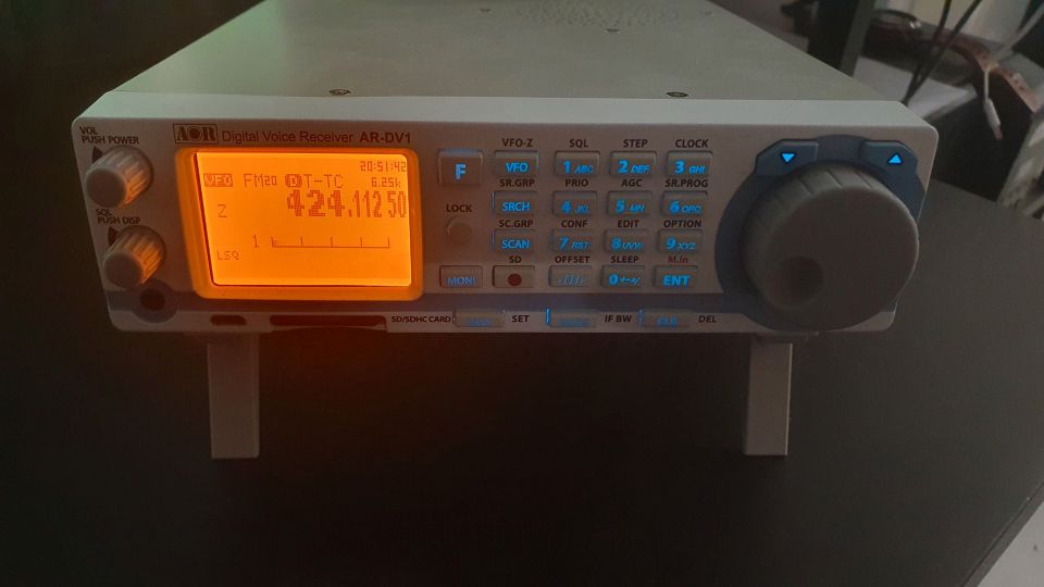 AOR AR-DV1 Digitaali/analoginen radiovastaanotin