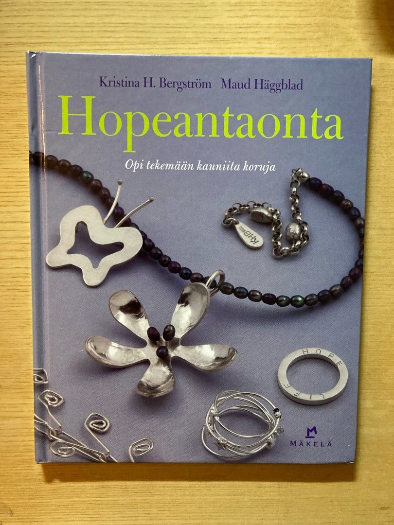 Bergström: Hopeataonta