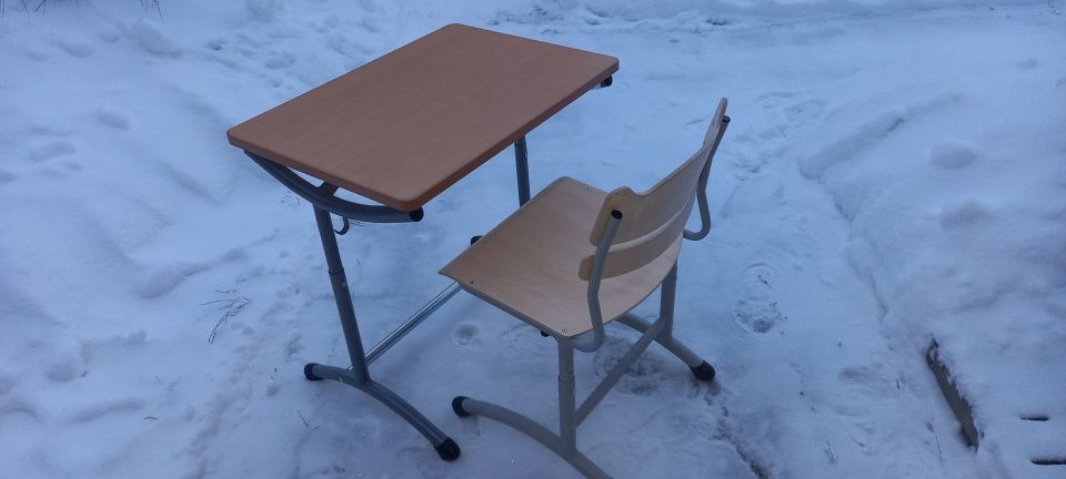 Koulupöytä ja tuoli Iskun malli uudet