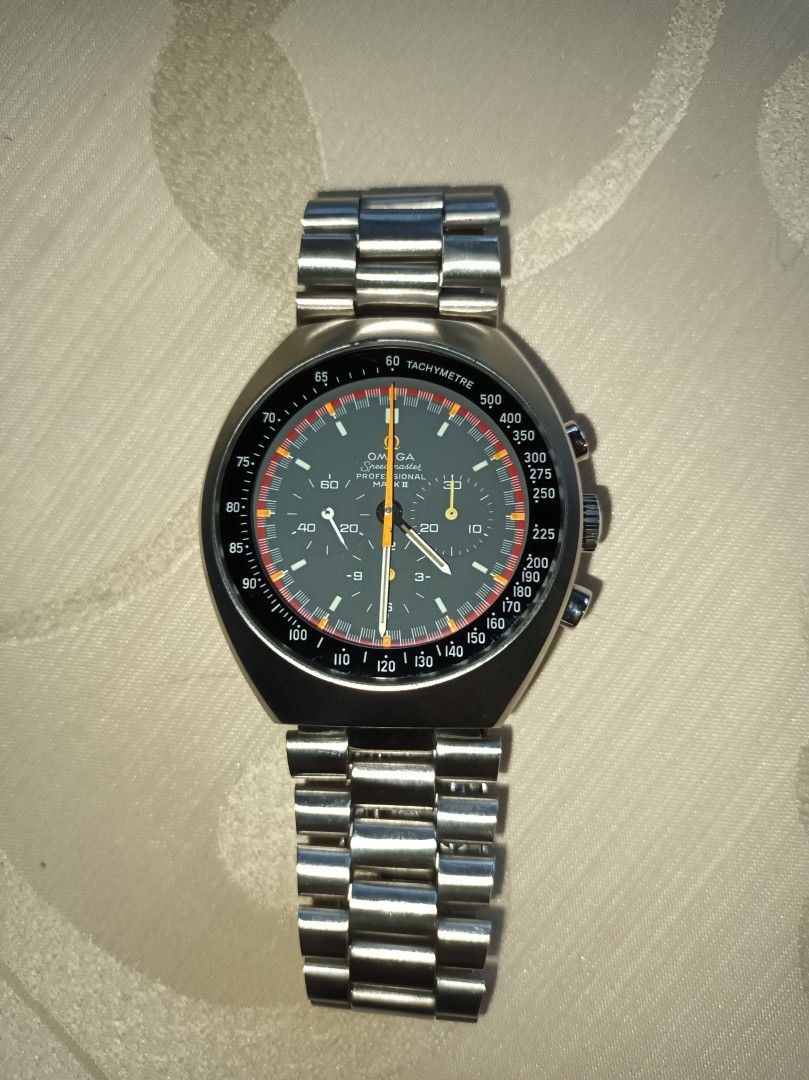 Omega speedmaster kuukello