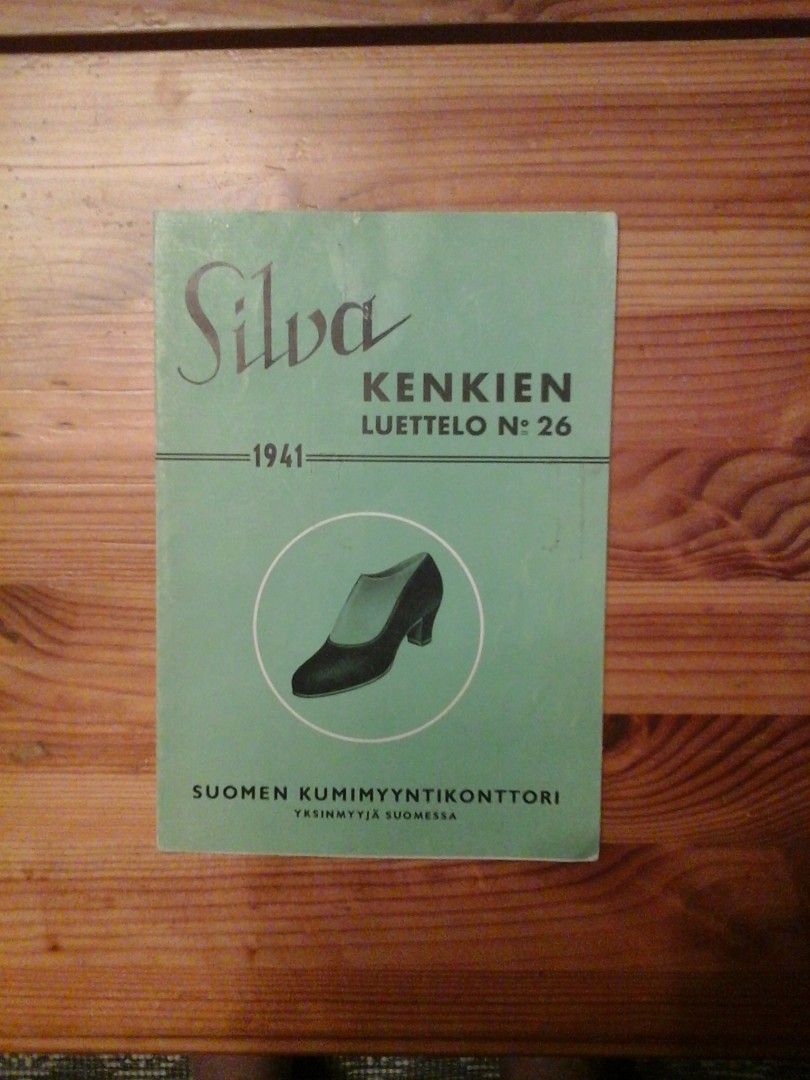 Vanhoja kenkäluetteloita 1940-1960 luvulta
