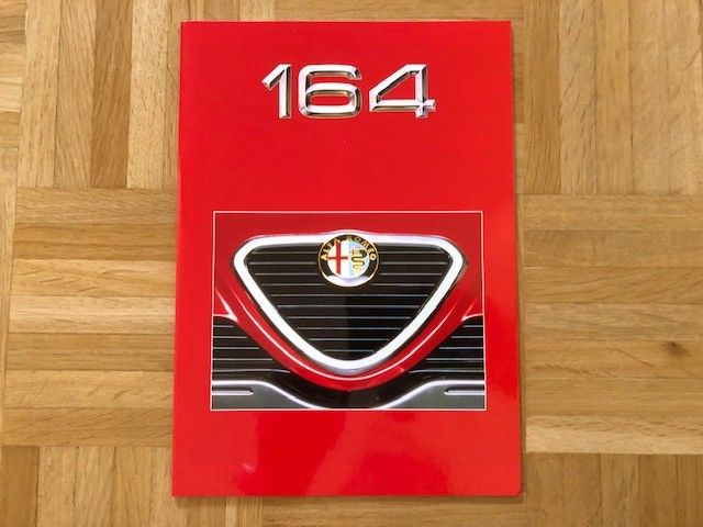 Esite Alfa Romeo 164 vuodelta 1989