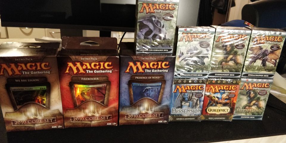 Magic: The Gathering Intro Packit ja Theme Deckit