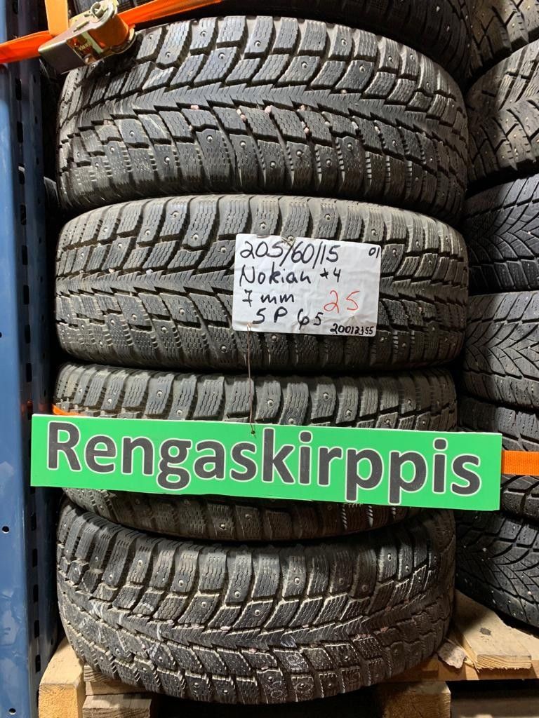 205/60R15 käytetyt nastarenkaat Nokian