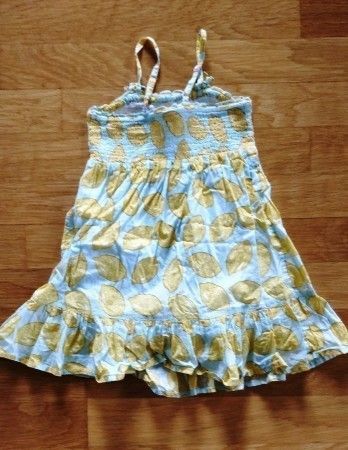 Pikkutytön mekko ESPRIT 2-3 vuotta