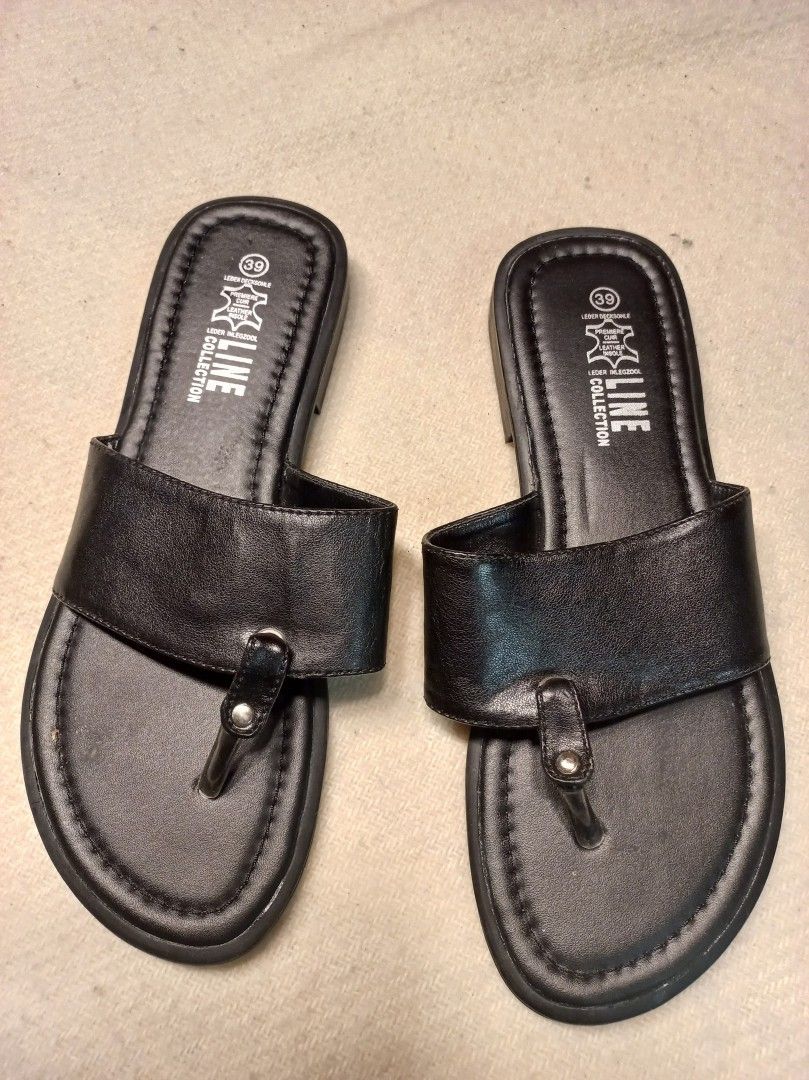 Mustat sandaalit, koko 39
