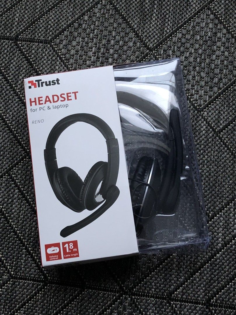 Kuulokkeet mikillä headset