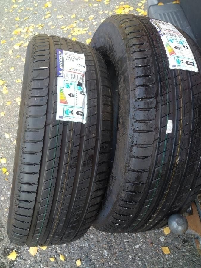 Michelin 245/60R18 2kpl maasturiin