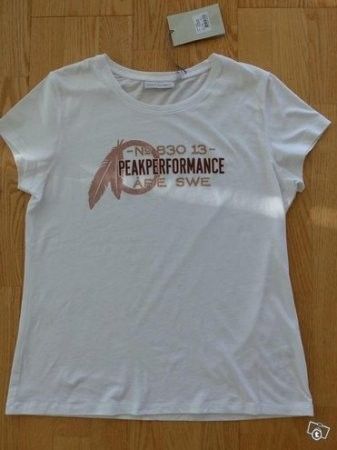 Peak Performance uusi naisten t-paita m/l