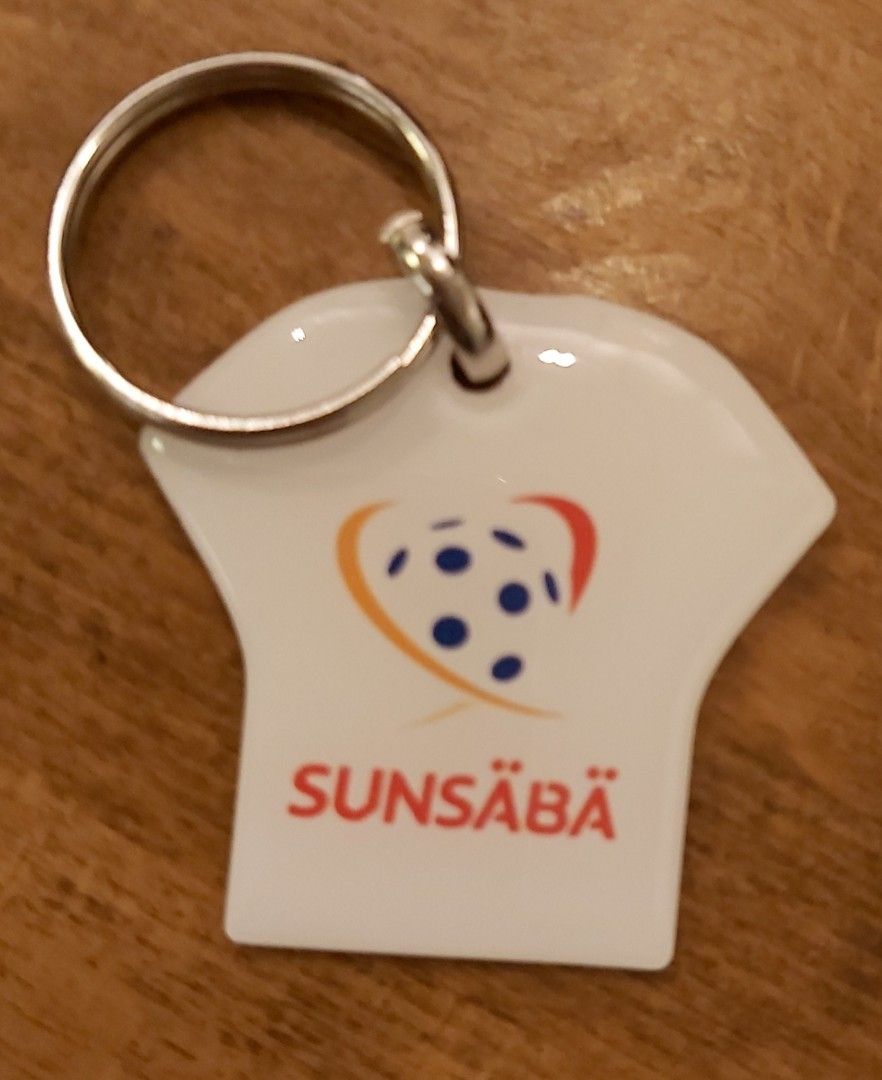 Sunsäbä uusi avaimenperä