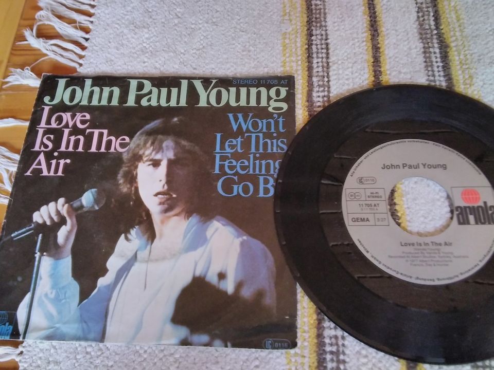 John Paul Young 7" Love is in the air
