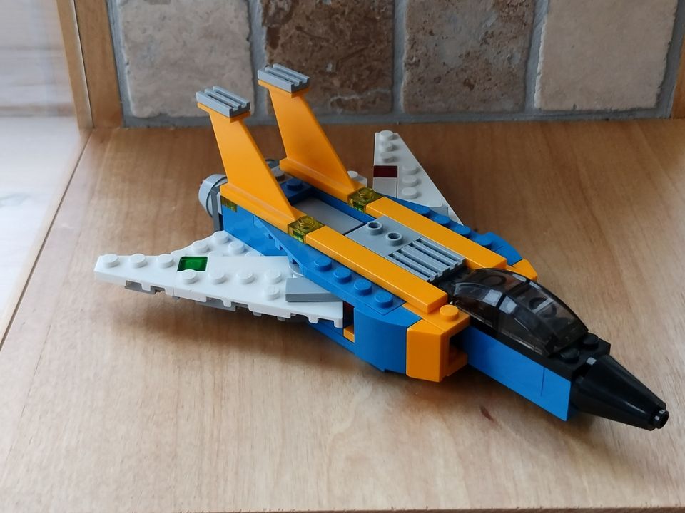 Lego Creator 31042 Superliitäjä -sarja. (3 in 1)