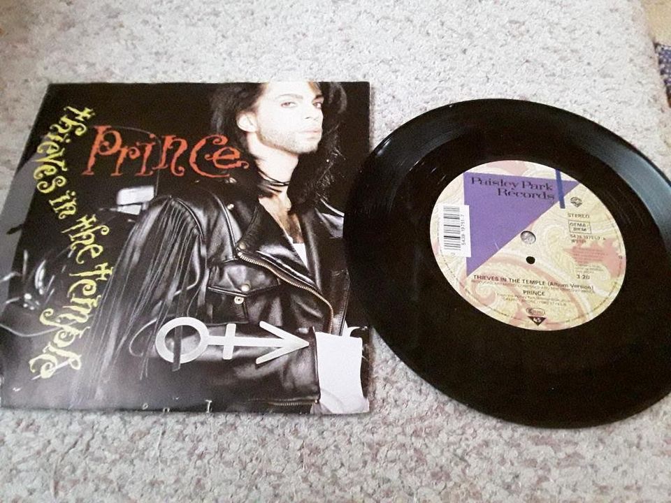 Prince 7" Thieves in the temple (Album version)